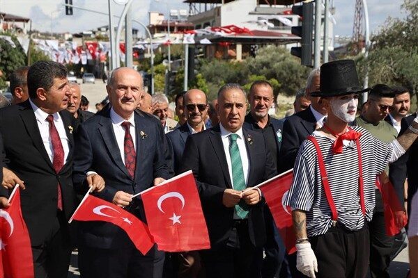 Hatay’da Zeytin, Zeytinyağı ve Gastronomi Festivali başladı Altınözü Kaymakamlığı ve Altınözü Belediyesi iş birliğiyle gerçekleştirilen 9. Altınözü