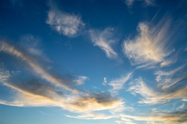 MGM'den yapılan açıklamaya göre, hava sıcaklığının Batı kesimlerde mevsim normalleri civarında,