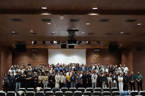 Hepsiburada ve 42 Türkiye iş birliğiyle düzenlenen Hepsiburada Tech Academy,