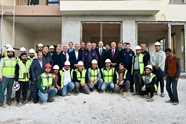 İçişleri Bakan Yardımcısı Karaloğlu, Malatya’daki konut ve afet çalışmalarını inceledi İçişleri Bakan Yardımcısı Münir Karaloğlu, çeşitli inceleme ve temaslarda bulunmak