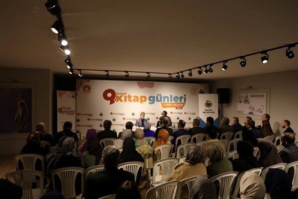 İnegöl Belediyesi 9. Kitap Günleri bugün düzenlenen törenle kapılarını açtı.