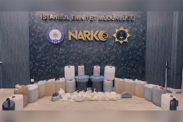 İstanbul’da uyuşturucu operasyonu İçişleri Bakanı Yerlikaya, İstanbul'da yapılan operasyonlarda 381 kilogram metamfetamin, 1