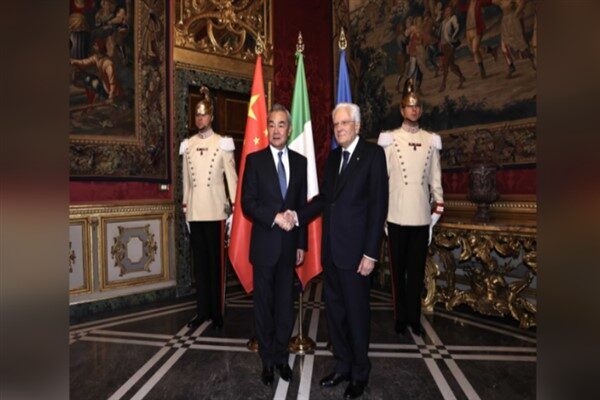 Mattarella görüşmede, kısa süre önce düzenlenen İtalya-Çin Hükümetler Arası Komitesi’nin