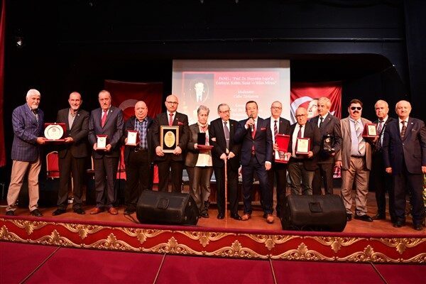 Geceye, Vezirköprü Belediye Başkanı Murat Gül ve önceki dönem Vezirköprü