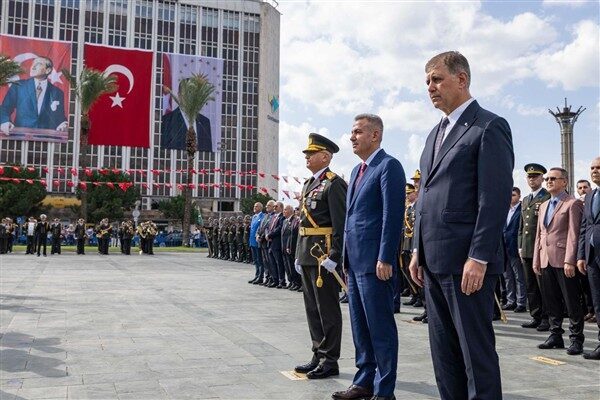 İzmir Büyükşehir Belediye Başkanı Dr. Cemil Tugay, 29 Ekim Cumhuriyet