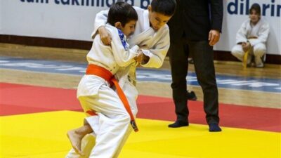 İzmir Büyükşehir Belediyesi’nin Cumhuriyet’in 102’nci yılı onuruna düzenlediği 29 Ekim