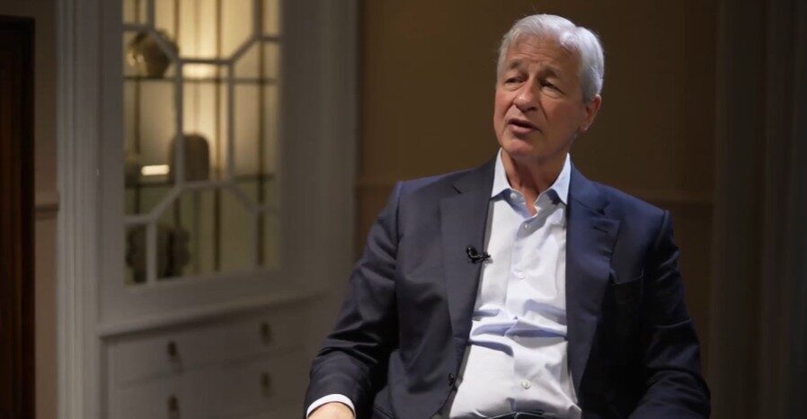 BBC'ye konuşan Dimon, ciddi bir piyasa düzeltmesi konusunda “diğerlerinden çok