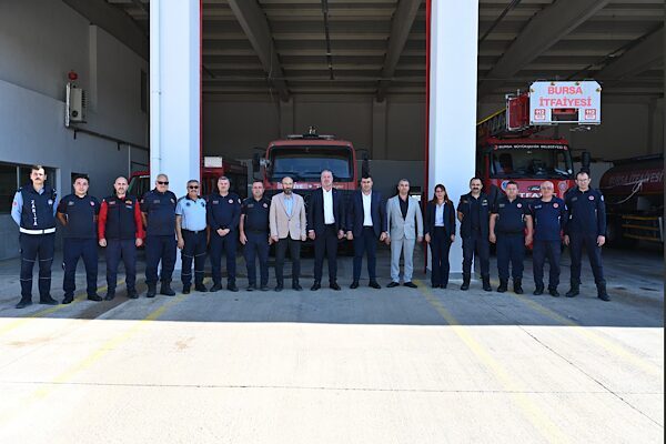 Karacabey Belediye Başkanı Fatih Karabatı, İtfaiyecilik Haftası dolayısıyla Karacabey İtfaiye