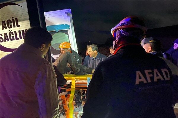 Olay, 112 Acil Çağrı Merkezi’ne yapılan ihbar üzerine Karaman İl