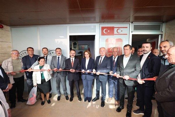 Karamürsel Muhtarlar Derneği’nin yeni hizmet binası açılışı gerçekleşti Karamürsel Belediyesi hizmet binasındaki yeni yerinde hizmetlerine devam edecek olan