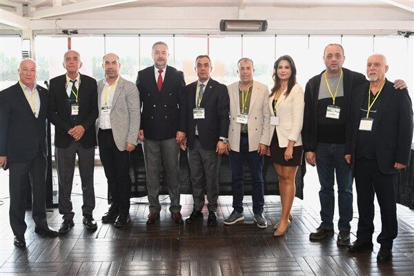 Osmangazi Belediyesi’ne ait Sukaypark Tesisleri’nde gerçekleştirilen Osmangazi Belediyespor Olağanüstü Genel