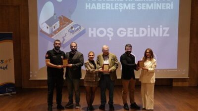 Seminerin açılışında konuşan Kartal Kent Konseyi Başkanı Türkan Kurtulmaz Öztürk,