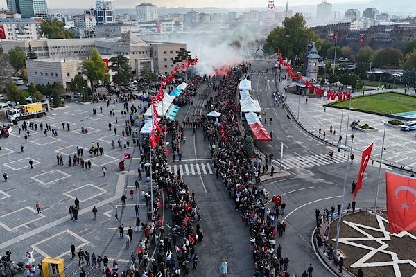 Kayseri’de Cumhuriyet Bayramı Kutlamaları Türkiye Cumhuriyeti’nin 102’nci kuruluş yıldönümü dolayısıyla Kayseri’de düzenlenen kutlama törenleri