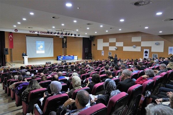 Kongreye ev sahibi olarak katılan Keçiören Belediye Başkan Yardımcısı Selçuk