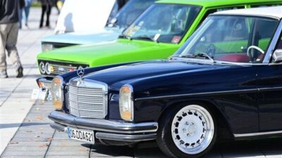 Mamak Üreğil Millet Bahçesi’nde gerçekleştirilen Retro Klasik Otomobil Festivali’nde, birbirinden