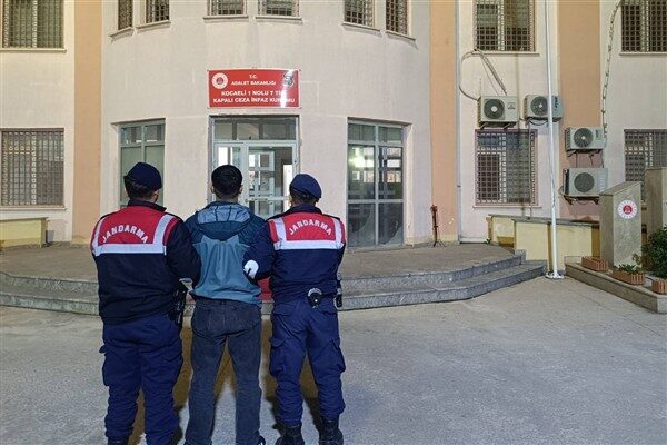 Kocaeli İl Jandarma Komutanlığı ekiplerince, aranan şahısların yakalanmasına yönelik yürütülen