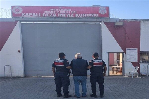 Kocaeli İl Jandarma Komutanlığı, aranan şahısların yakalanmasına yönelik çalışmaları sürdüyor.