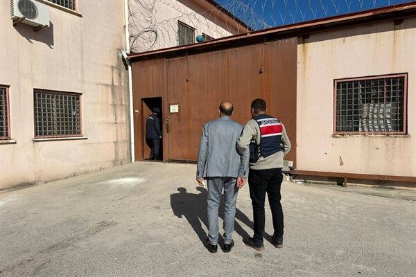 Kocaeli İl Jandarma Komutanlığınca aranan şahısların yakalanmasına yönelik çalışma gerçekleştirildi.