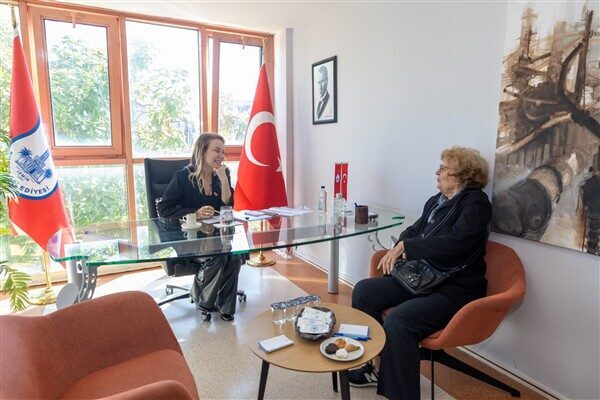 Çok sayıda vatandaş merkeze gelerek, sorunlarını, taleplerini doğrudan Başkan Mutlu’ya
