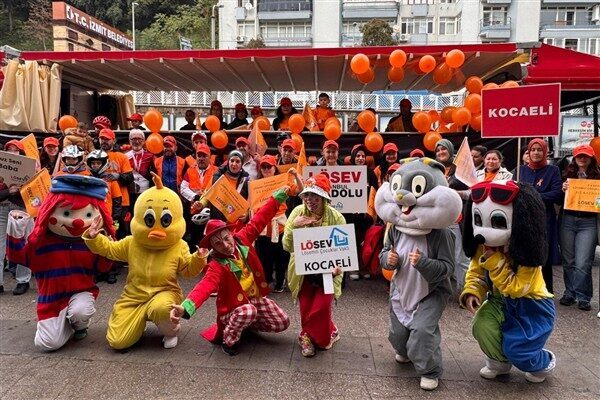Türkiye genelinde binlerce gönüllüsü ve vakfa kayıtlı hasta ve aileleriyle
