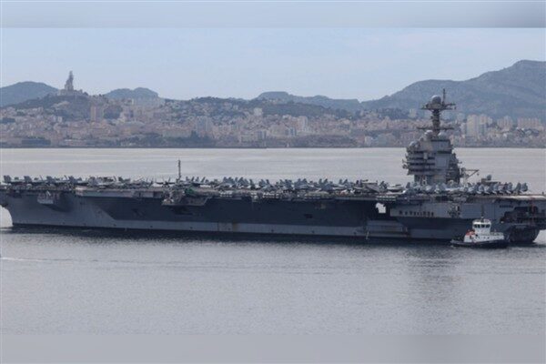 Maduro, ABD’nin en büyük savaş gemisini konuşlandırarak ‘savaş uydurduğunu’ söyledi Savunma Bakanı Pete Hegseth, 90 uçak taşıyabilen USS Gerald R