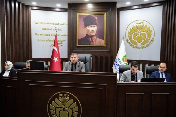Malatya Büyükşehir Belediye Meclisi Ekim ayı toplantısı yoklamanın alınmasının ardından