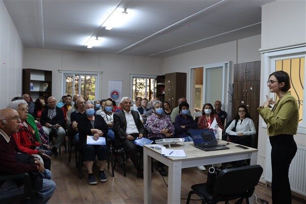 Maltepe Belediyesi’nin 50 yaş üstündeki vatandaşlara yönelik hizmet veren Altın