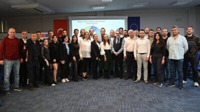 Eğitimde, UNDP Sivil Katılım Projesi Müdürü Neslihan Cankara, Manisa’yla birlikte