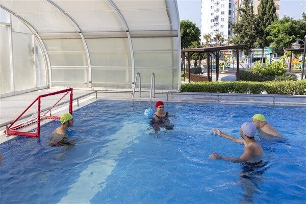 Yüzme dersleri kapsamında bugüne kadar toplam 2 bin 377 seans