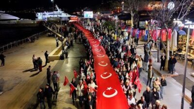 Mudanya, 29 Ekim Cumhuriyet Bayramı’nı kutladı. Mudanya Belediyesi’nin “Yaşasın Cumhuriyet”