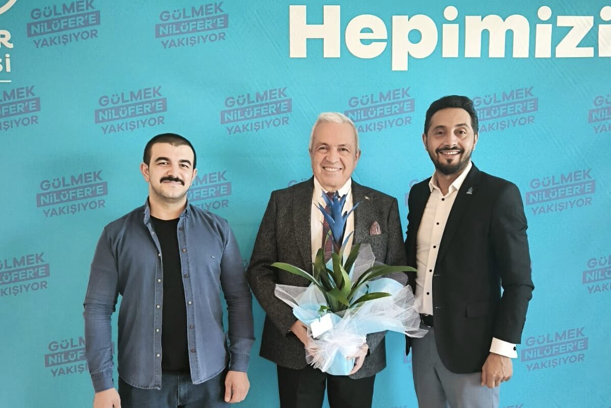 DEVA Partisi Nilüfer İlçe Başkanı Fatih Kayıkçı, beraberindeki heyetle birlikte Nilüfer Belediye