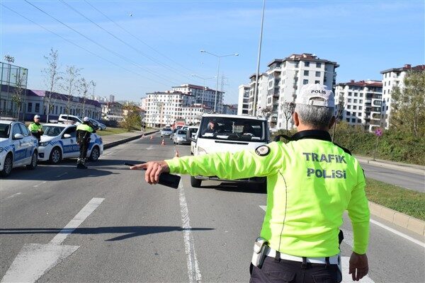 Ordu’da aranan 31 şahıs yakalandı Ordu İl Emniyet Müdürlüğü Narkotik Suçlarla Mücadele Şube Müdürlüğü ekipleri,