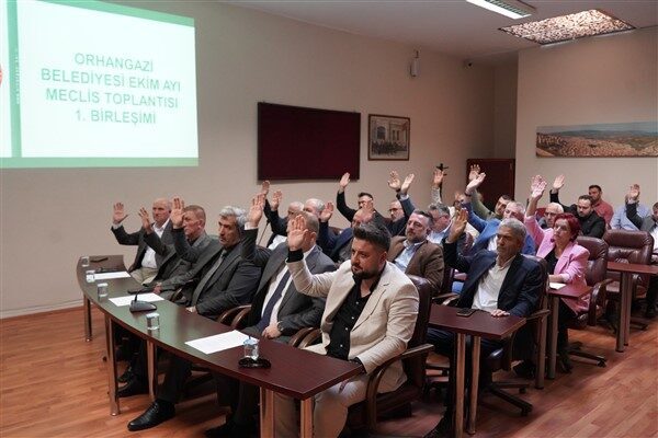 Toplantının ilk gündem maddesinde 2025 yılı belediye bütçesi ele alındı.