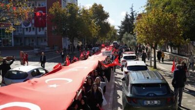 Orhangazi, 29 Ekim Cumhuriyet Bayramı’nı tören ve etkinliklerle kutladı. Sabah