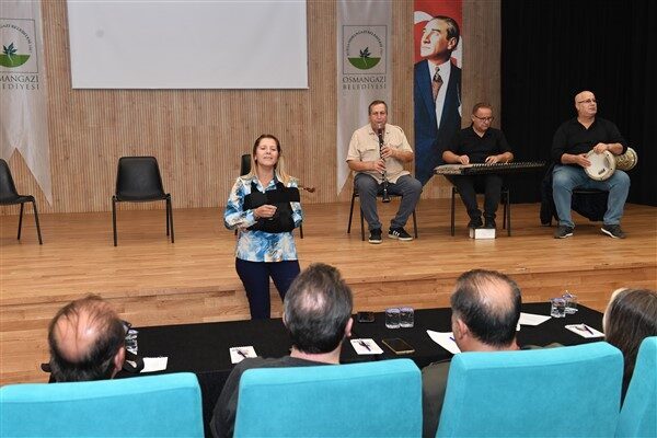 Osmangazi Gösteri Merkezi’nde yapılan koro seçmelerine toplamda 115 müziksever katıldı.