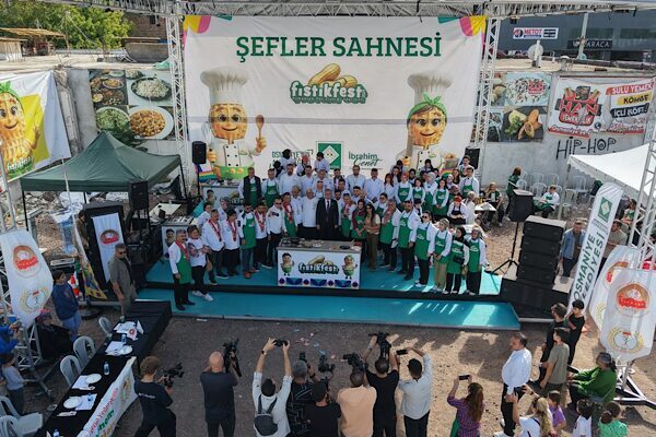 Osmaniye’de FISTIKFEST 2025 başladı Osmaniye’de yetişen coğrafi işaretli Osmaniye Yerfıstığı’nın tanıtımı amacıyla 2. FISTIKFEST
