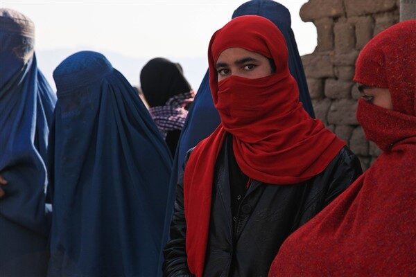 Aşırı sağcı Chega Partisi tarafından önerilen bu tasarı, burka (kadını