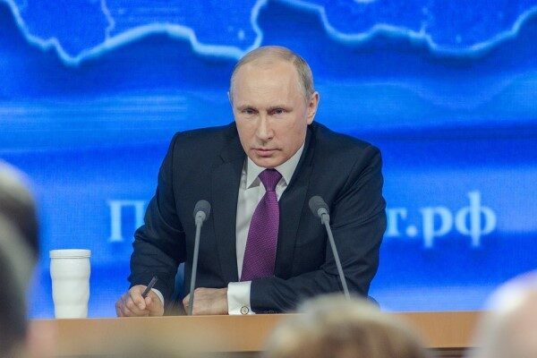 Putin: Ukrayna güçleri Kupyansk ve Krasnoarmeisk’te kuşatıldı Putin, yaptığı açıklamada, Kiev yönetiminden herhangi bir provokasyon yaşanmaması durumunda