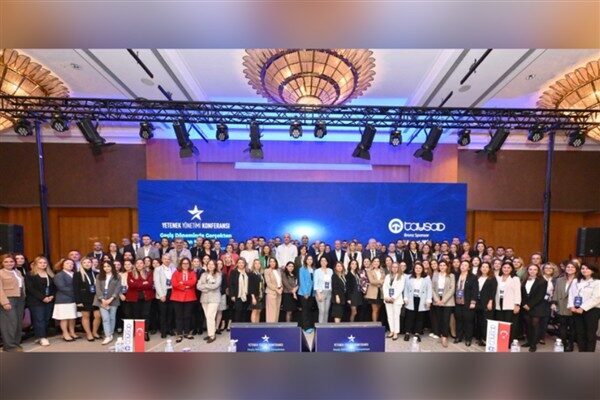 Değişen dünyada performans yönetimindeki yeni yaklaşımları ve farklı örnekleri ortaya