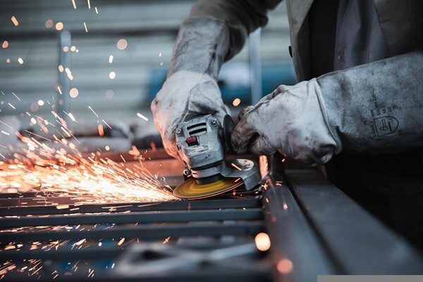 TÜİK – Sanayi sektörü 2024’te 1 milyon 717 bin 368 terajul enerji kullandı Türkiye İstatistik Kurumu’nun (TÜİK) verilerine göre, Sanayi Sektörü Nihai Enerji