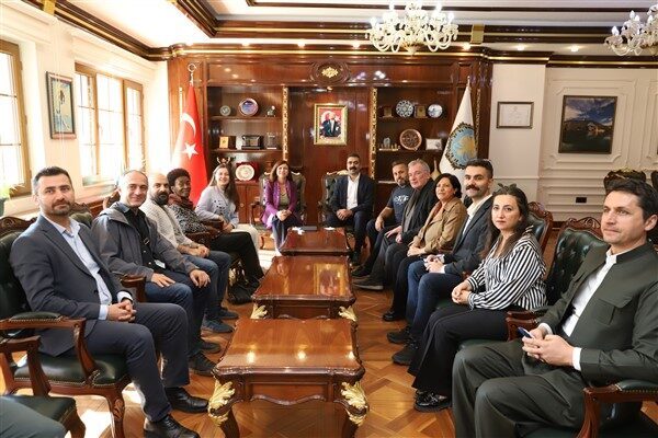 Diyarbakır Büyükşehir Belediyesi Şehir Tiyatrosu (DBŞT) ve Uluslararası Tiyatro Enstitüsü