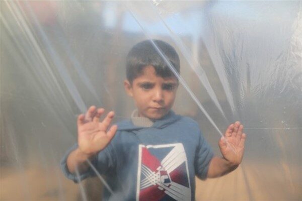 Ajans tarafından yapılan açıklamada, UNRWA ekiplerinin yüksek riskli koşullarda kesintisiz