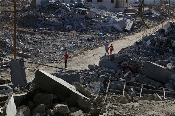 UNRWA: Suriye ciddi insani zorluklarla karşı karşıya UNRWA’dan yapılan açıklamada Suriye’nin ciddi insani zorluklarla karşı karşıya kalmaya