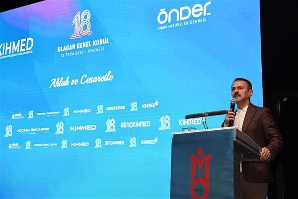Kocaeli Uluslararası Gençlik Merkezi Konferans Salonu’nda gerçekleşen toplantıda Vali Aktaş,
