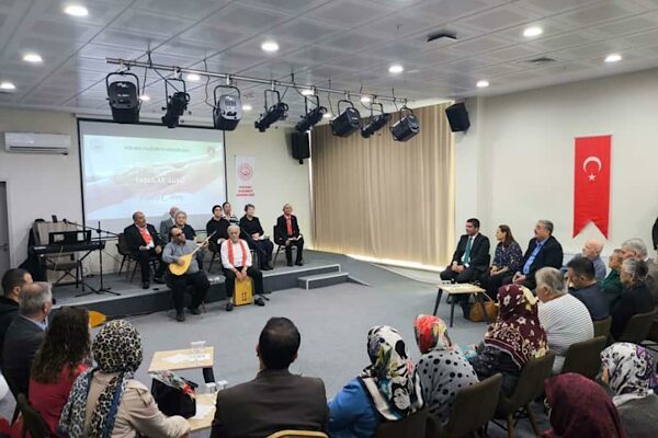 Kocaeli Valisi İlhami Aktaş, 1 Ekim Dünya Yaşlılar Günü dolayısıyla