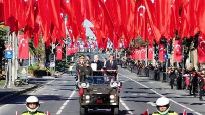 İstanbul Valisi Davut Gül ve protokol mensuplarının katılımı ile Vatan