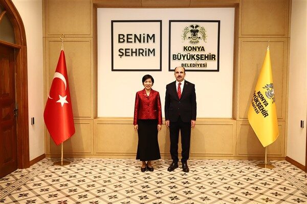 Vietnam’ın Ankara Büyükelçisi Dang, Başkan Altay’ı ziyaret etti Konya Büyükşehir Belediye Başkanı Uğur İbrahim Altay, Büyükelçi’yi Konya’da ağırlamaktan