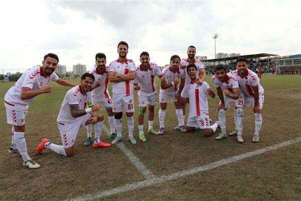 Karşılaşmanın ilk yarısında temkinli bir oyun sergileyen Viranşehir ekibi, 30.