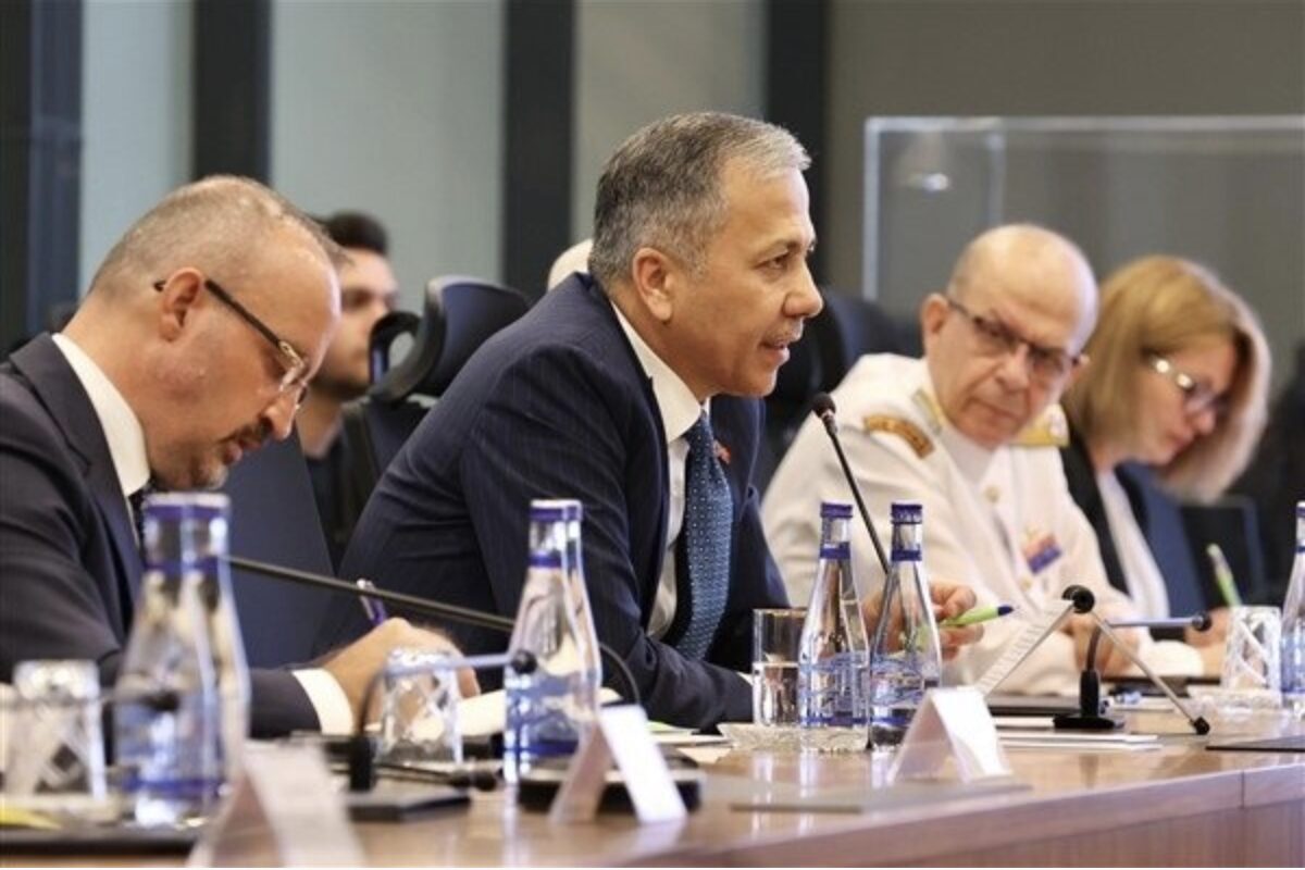 İçişleri Bakanı Ali Yerlikaya, 41 ilde “nitelikli dolandırıcılık şebekelerine” yönelik