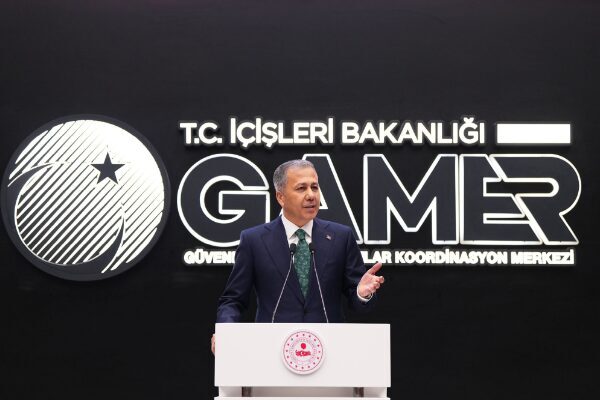 Yerlikaya’nın açıklamasına göre, 154 şüpheli tutuklanırken, 79 kişi hakkında adli